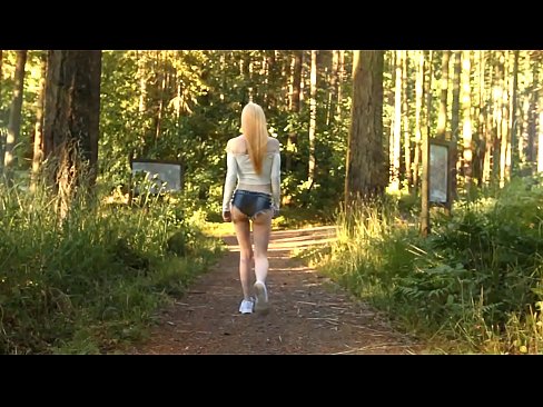 ❤️ Smuk kvinde bevæger sig langsomt, ikke nøgen video ❤❌ Kvalitets porno at da.pi-porno.ru ❌
